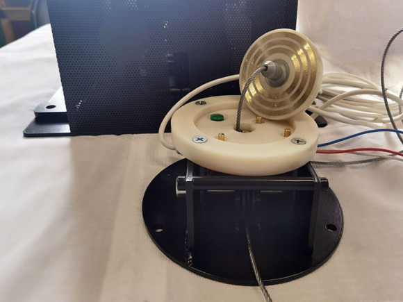 Лифт для люстры до 500 кг LIFTEL-Compact_Контактная группа-токоприемник Лифт для люстры до 500 кг LIFTEL-Compact_Контактная группа-токоприемник