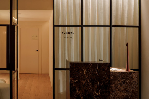 Настольная лампа Vibia Africa 5580