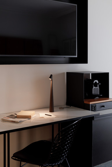 Настольная лампа Vibia Africa 5585