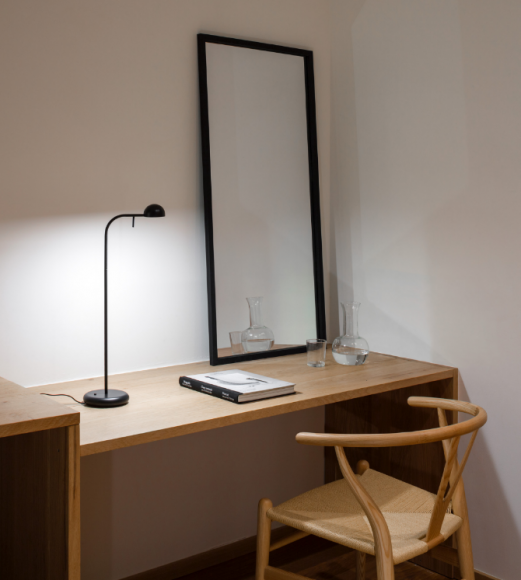 Настольная лампа Vibia Pin 1655 Настольная лампа Vibia Pin 1655